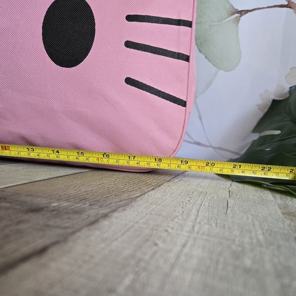 Hello Kitty Pink Duffle Bag w/ Iconic Red Bow - Picture 2 of 8